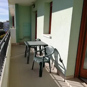 Roberta Con Piscina - Agenzia Cocal Caorle